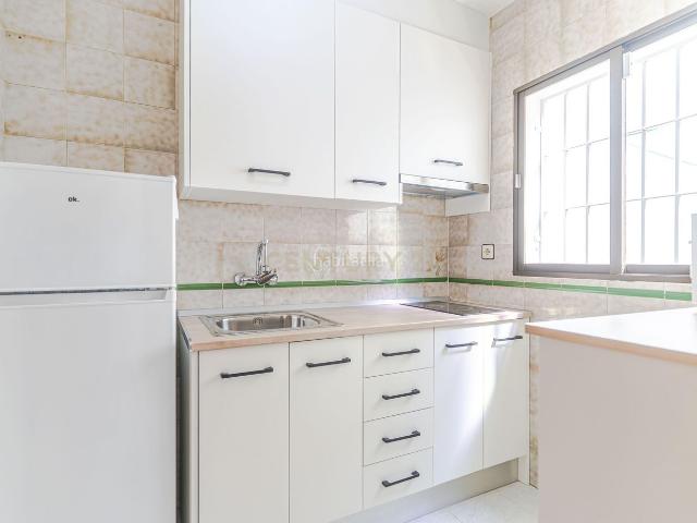 Casa adosada en venta en Santa Fe. CASA REFORMADA CON PATIO PRIVADO EN SANTA FE LISTA PARA ENTRAR A VIVIR. Casas adosadas Santa.