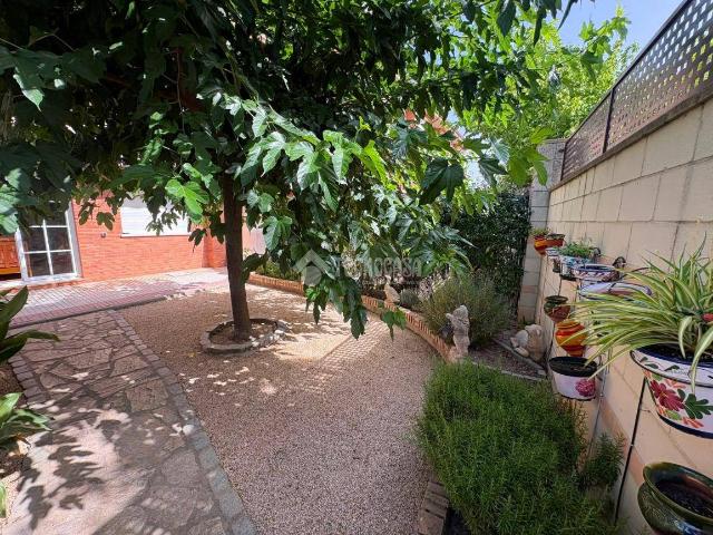 Casa adosada en Venta en Santa Isabel