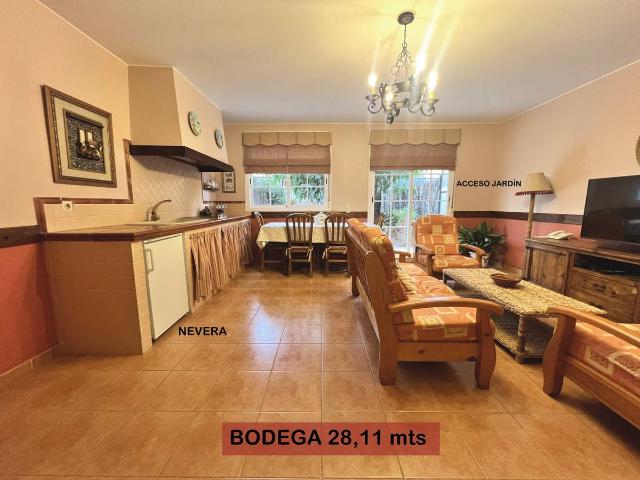 Casa adosada en Venta en Santa Isabel