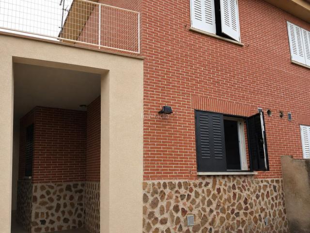 Casa adosada en venta en Santa Olalla. Adosado en venta en Santa Olalla, 3 dormitorios. Casas adosadas Santa.