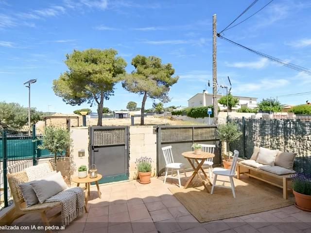Casa adosada en Venta en Santa Oliva