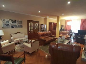 Casa adosada en venta en Santa Marta de Tormes. Adosado en venta en Urbanización Valdelagua, 6 dormitorios. Casas adosadas Santa Marta de.