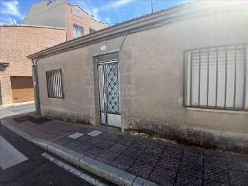 Casa adosada en venta en Santa Marta de Tormes. Casas adosadas Santa Marta de.