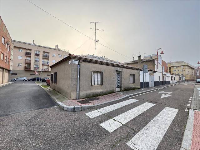 Casa adosada en Venta en Santa Marta de Tormes