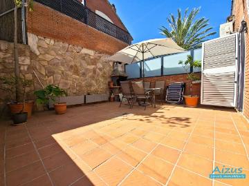 Casa adosada en Venta en Santa Perpètua de Mogoda
