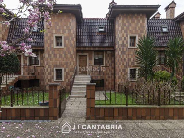 Casa adosada en venta en Santander, Valdenoja. Chalet en Valdenoja. Casas adosadas.