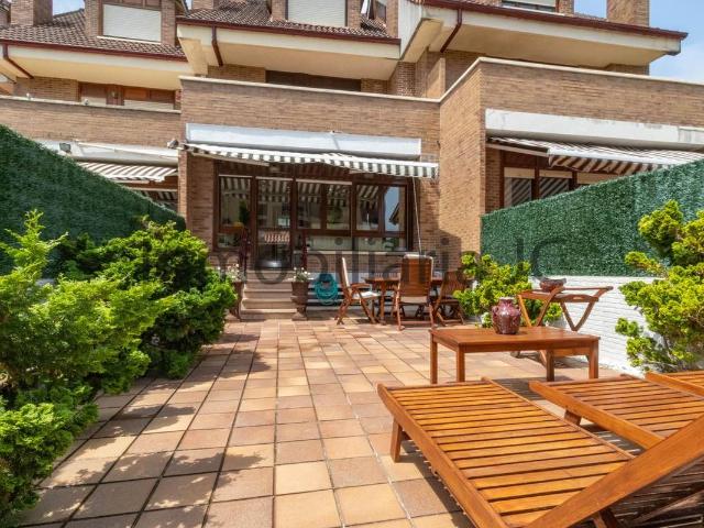 Casa adosada en Venta en Santoña