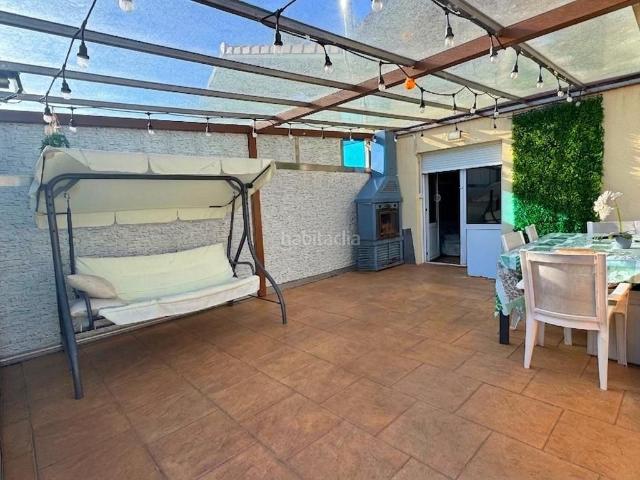 Casa adosada en venta en Santillana del Mar. Chalet Adosado con Jardín y Garaje Cerrado en Queveda Santillana del Mar. Casas adosadas Santillana del.