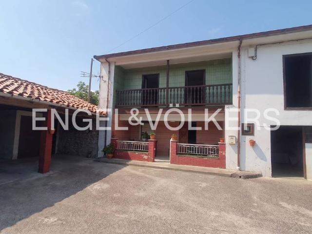 Casa adosada en Venta en Santillana del Mar
