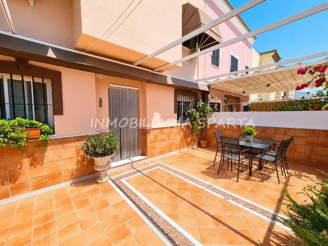 Casa adosada en Venta en Santiponce