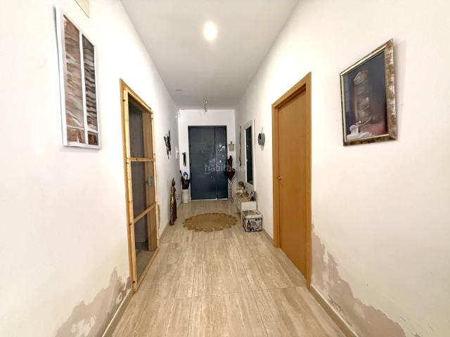 Casa adosada en venta en Santiponce. Magnífica casa en pleno corazón de Santiponce. Casas adosadas.