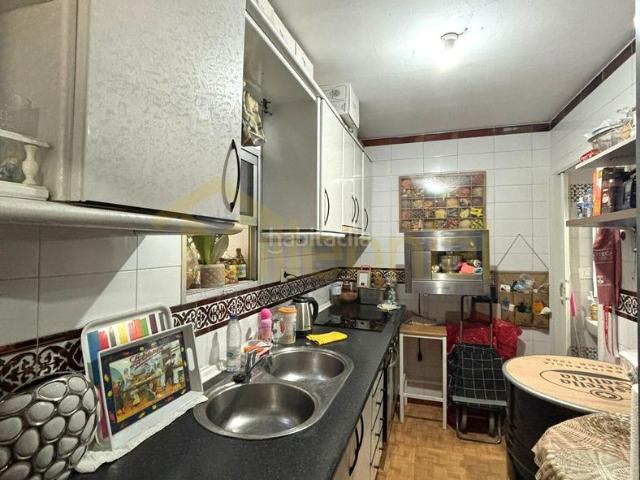 Casa adosada en venta en Sevilla, Juan XXIII Rochelambert. Casa en venta en la zona de Rochelambert. Casas adosadas.