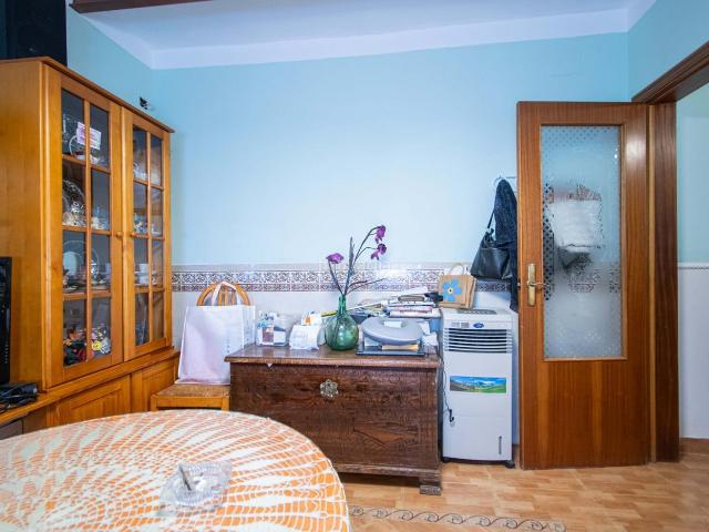 Casa adosada en venta en Sevilla, La Plata. Tu nuevo hogar te está esperando!. Casas adosadas.