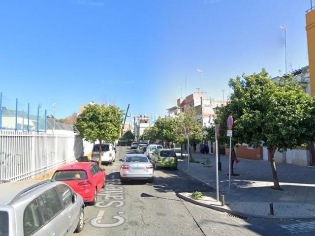 Casa adosada en venta en Sevilla, La Plata. CASA ADOSADA OCUPADA A LA VENTA EN CEL CORONIL. Casas adosadas.
