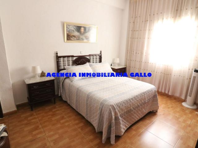 Casa adosada en venta en Sevilla, Palmete. Casa en venta Palmete Sevilla. Casas adosadas.