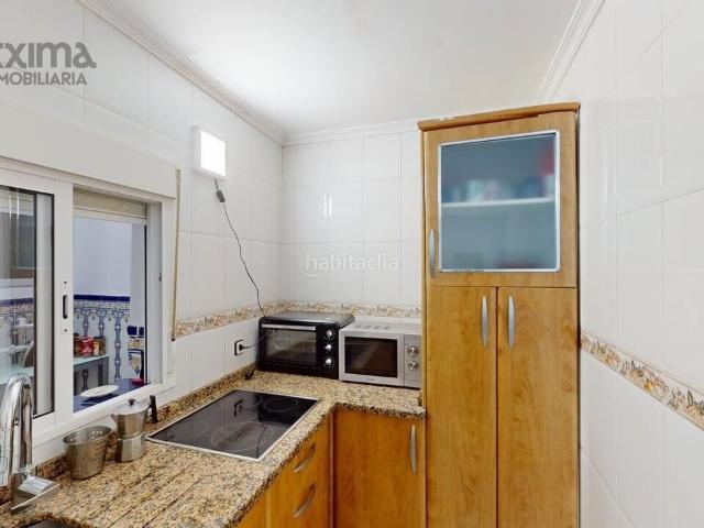 Casa adosada en venta en Sevilla, San Carlos San José. Casa con encanto y gran potencial en el barrio de Árbol Gordo, Sevilla. Casas adosadas.
