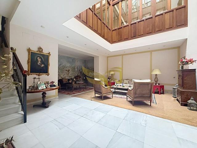 Casa adosada en venta en Sevilla, San Vicente. Chalet en venta en San Lorenzo. Casas adosadas.