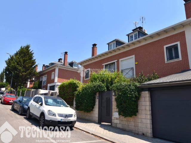 Casa adosada en Venta en Sector B