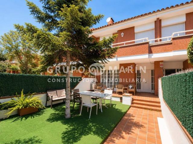 Casa adosada en Venta en Sector Est