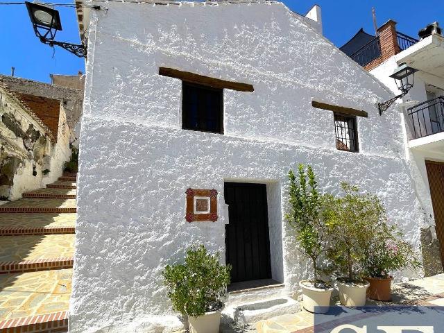 Casa adosada en Venta en Sedella