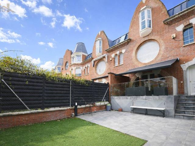 Casa adosada en Venta en Segunda Fase