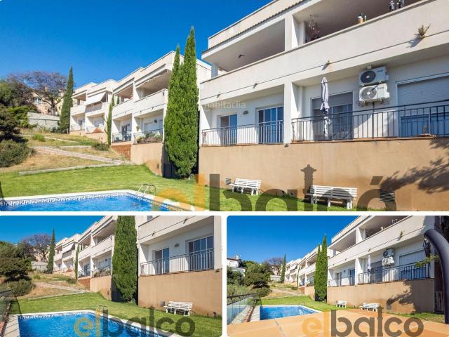 Casa adosada en venta en Segur de Calafell, Segur de Calafell Nucli Urbà Costa Dorada. El Lujo del Espacio y el Mar Casa Apareada con Oasis comunitario en Segur de Calafell 310.000. Casas adosadas.
