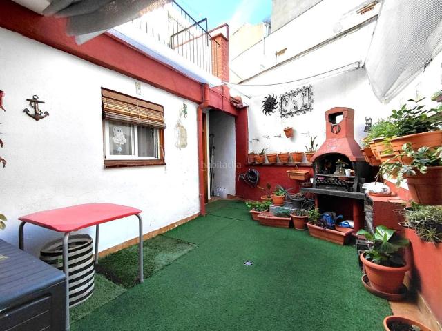 Casa adosada en venta en Sentmenat. ENCANTADORA CASA EN EL CENTRO. Casas adosadas.