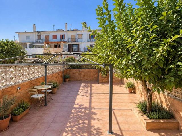 Casa adosada en Venta en Serraparera