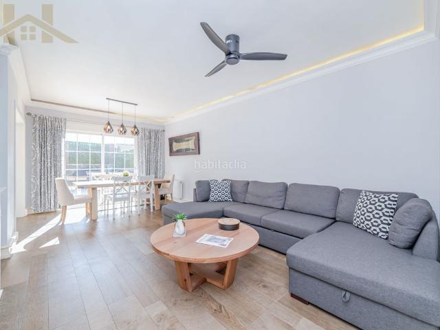 Casa adosada en venta en Seseña, Las Lomas. EN VENTA: ESPECTACULAR CHALET ADOSADO CON JARDÍN Y EXCELENTES CALIDADES EN SESEÑA. Casas adosadas.