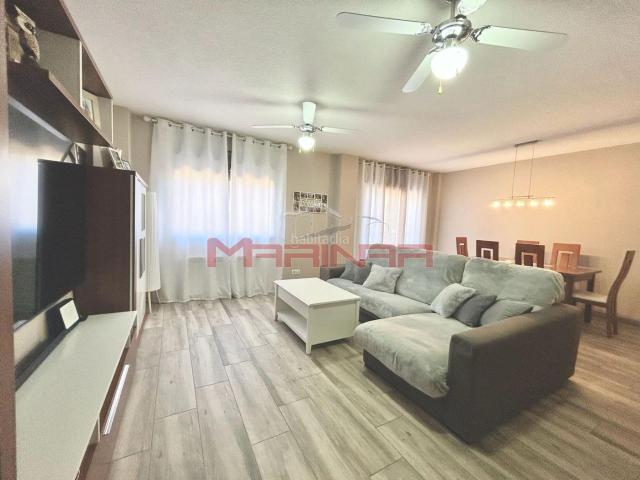 Casa adosada en venta en Seseña, Los Robles. Adosado en Seseña. Casas adosadas.