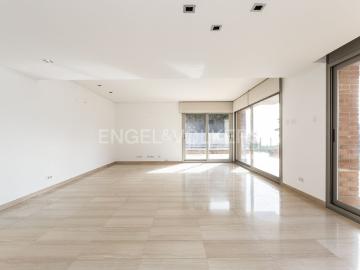 Casa en venta en Sitges, Les Botigues de Sitges Costa Dorada. Casa con vistas al mar, 6 dormitorios, piscina. Casas.