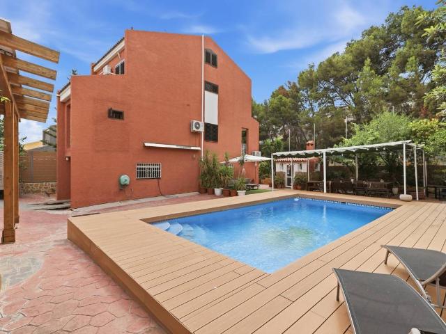 Casa adosada en Venta en Sierra Perenchiza Cumbres de Calicanto Sto Domingo