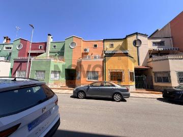 Casa adosada en Venta en Silla