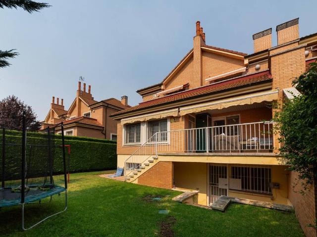 Casa adosada en Venta en Simancas