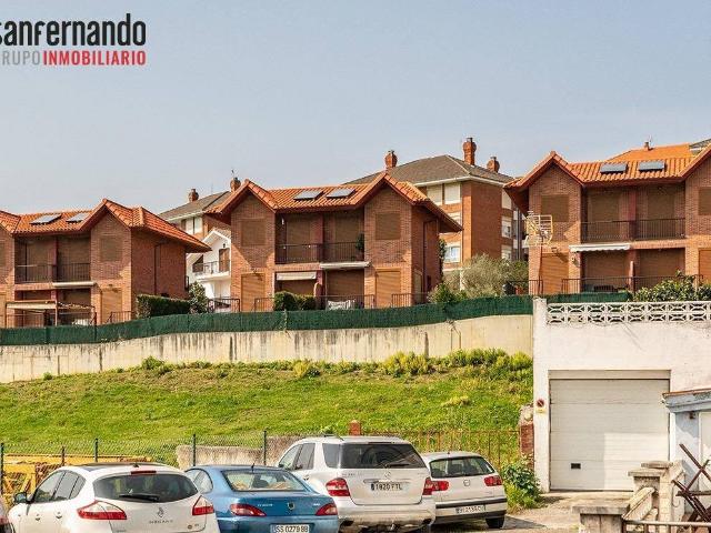 Casa adosada en Venta en Suances