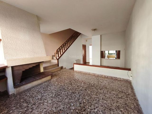 Casa adosada en venta en Súria. Oportunidad Casa Calle Barcelona. Casas adosadas.