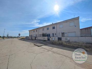 Casa adosada en Venta en Pozaldez