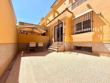 Casa adosada en Venta en Pozoalbero