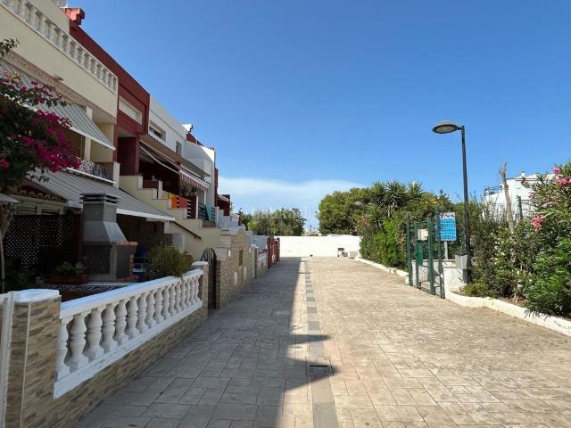 Casa adosada en venta en Pobla de Farnals la, Platja de la Pobla de Farnals. ADOSADO EN LA PLAYA DE LA POBLA DE FARNALS. Casas adosadas Pobla de Farnals.