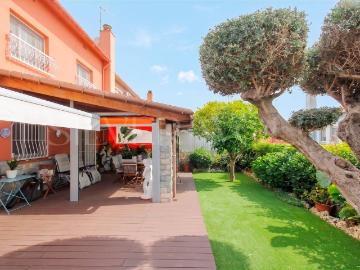 Casa adosada en Venta en Polinyà