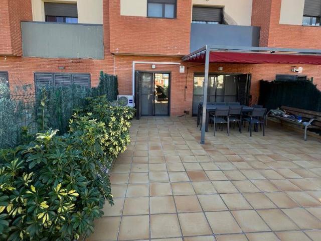Casa adosada en Venta en Ponent