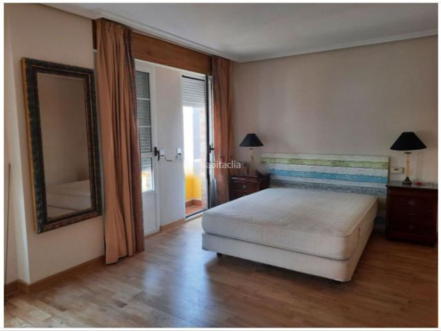 Casa adosada en venta en Ponferrada, Cuatro Vientos. Casa cuatrovientos. Casas adosadas.
