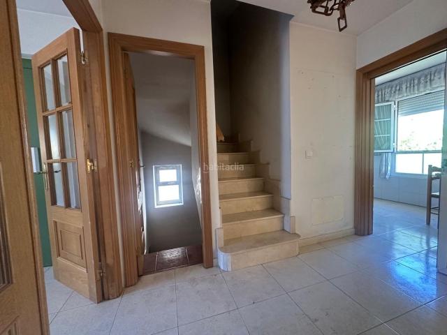 Casa adosada en venta en Ponferrada, Cuatro Vientos. Impresionante Adosado en Fuentes Nuevas, Ponferrada. Casas adosadas.