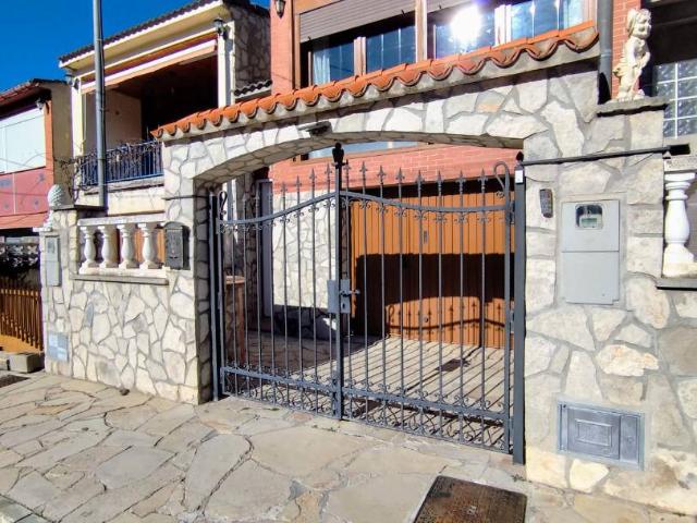 Casa adosada en Venta en Pontils