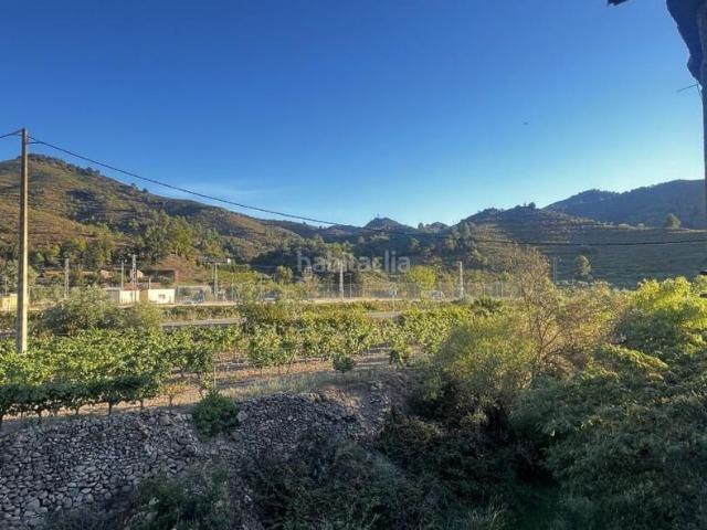 Casa adosada en venta en Porrera. OPORTUNIDAD. CASA EN EL CENTRO DE PORRERACasa parcialmente reformada, situada en el centro de Porrera, en una ubicación excepciona. Casas adosadas.