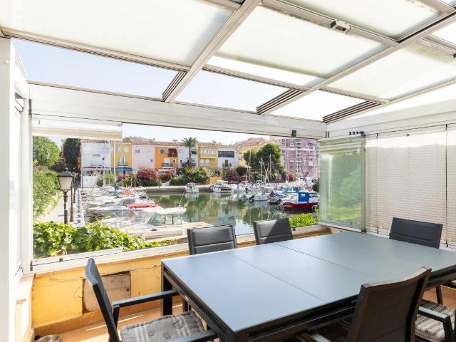 Casa adosada en Venta en Port Saplaya