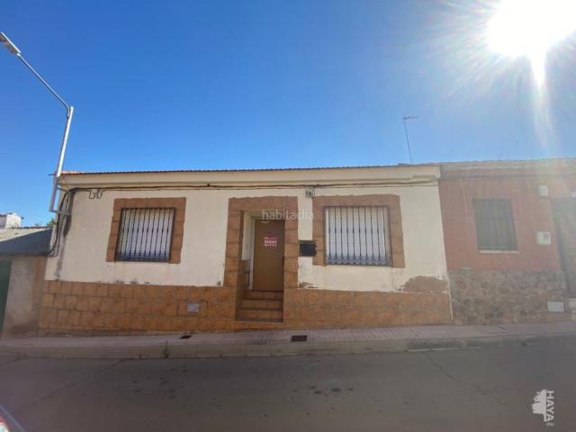 Casa adosada en venta en Porzuna. Casas adosadas.
