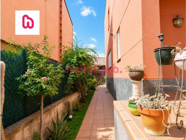 Casa adosada en Venta en Palau solità i Plegamans