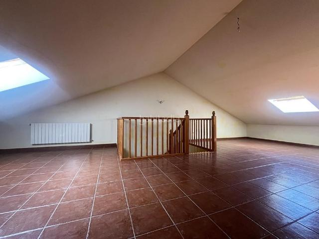 Casa adosada en venta en Palazuelos de Eresma. Adosado de 3 plantas en Palazuelos de Eresma. Casas adosadas Palazuelos de.