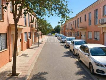 Casa adosada en Venta en Palomares del Río